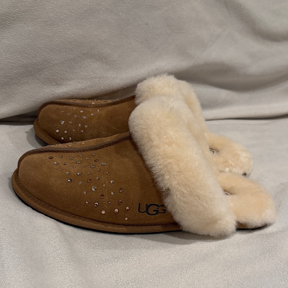 UGG 'CRYSTAL SCUFFETTE' SLIPPER